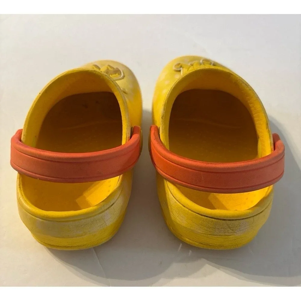 Winnie the Pooh Clog Style Shoes (Sz. 6)